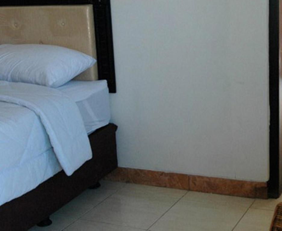 Hotel Sinar Tambolaka Waingapu Bilik gambar