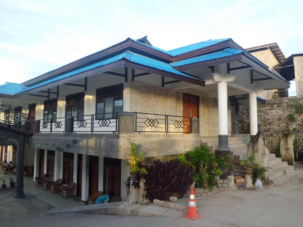 Hotel Sinar Tambolaka Waingapu Luaran gambar
