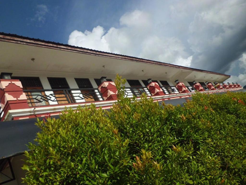 Hotel Sinar Tambolaka Waingapu Luaran gambar