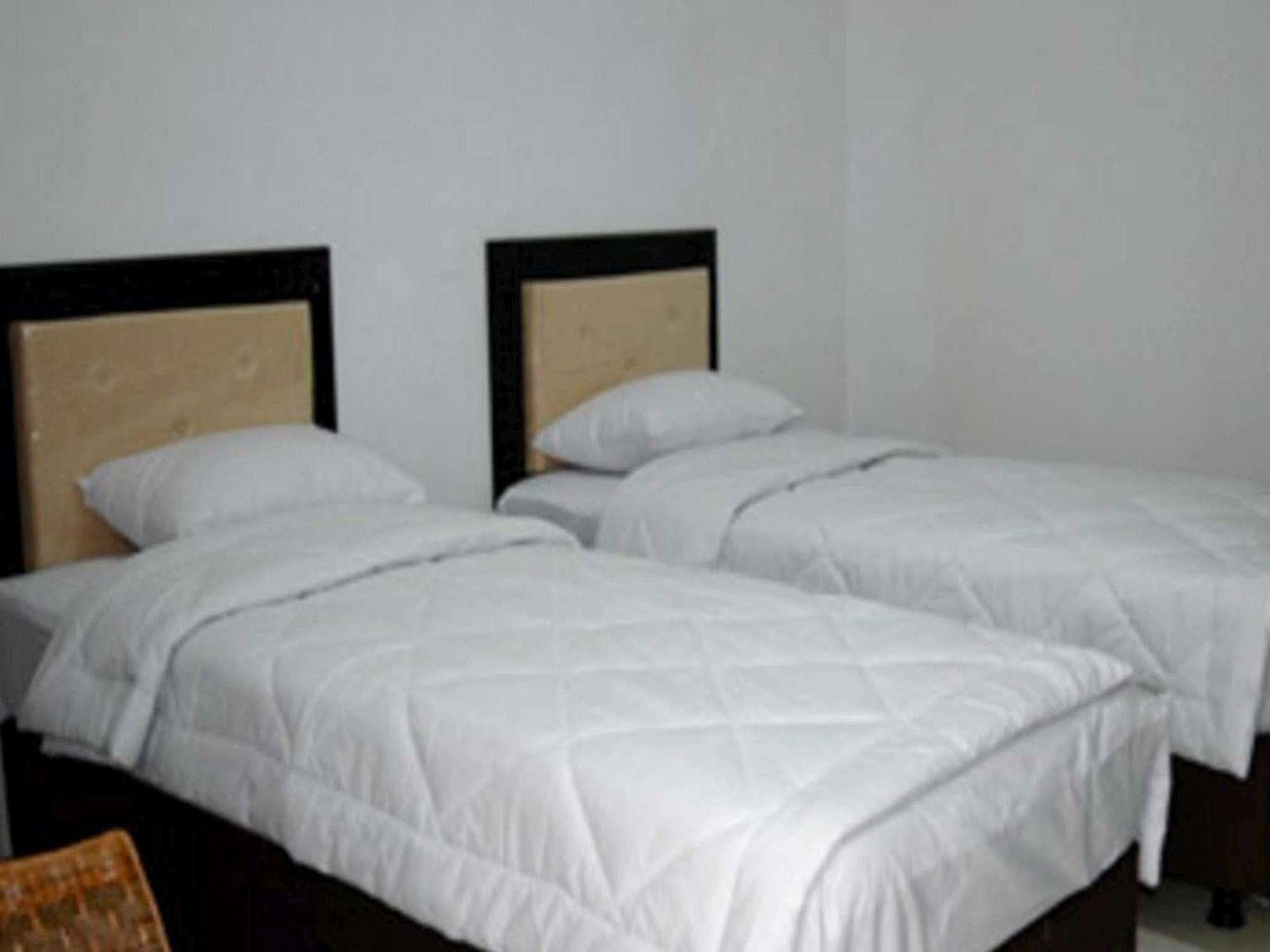 Hotel Sinar Tambolaka Waingapu Luaran gambar